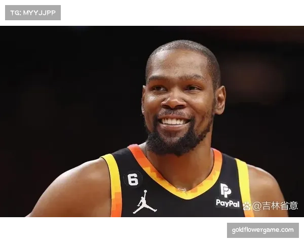 杜兰特赞贾巴里·史密斯职业态度 专注投入训练给他深刻印象